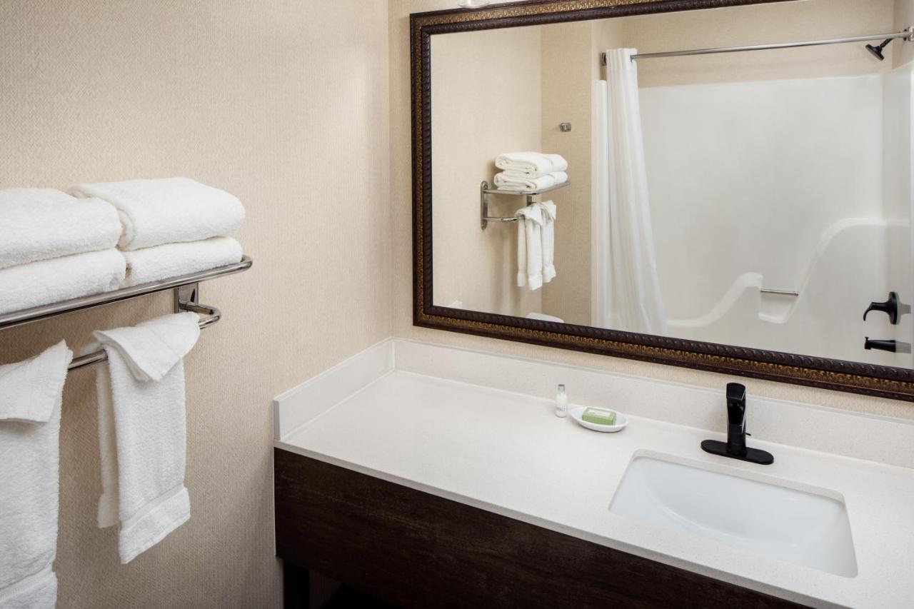 Irish Cottage Inn & Suites Галена Экстерьер фото